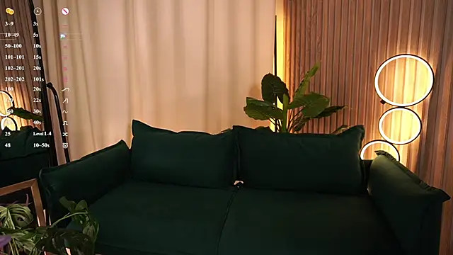 LauraWifeness online show from 03/30/26, 05:52