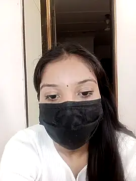 Cute Rakhi8 online show from 10/18/25, 04:26