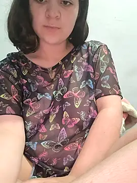 Snapshot of PrihZinhaHot chatting on 10/06/25, 03:15 PrihZinhaHot online show from 10/06/25, 03:15