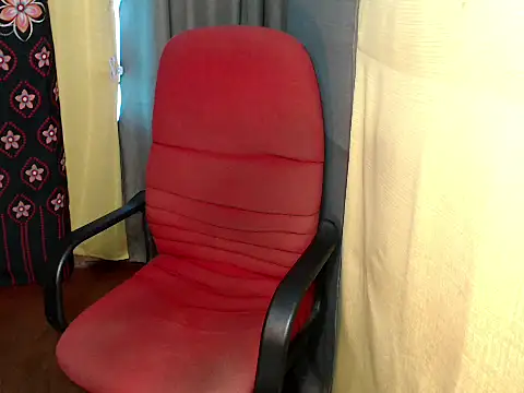 lovelyallena07 online show from 07/22/26, 04:26