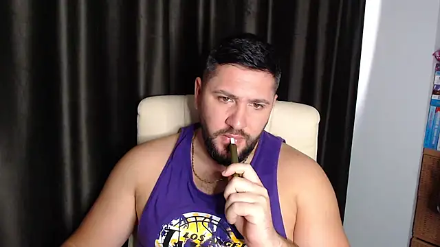 Gold Alpha Boy online show from 11/07/25, 08:47