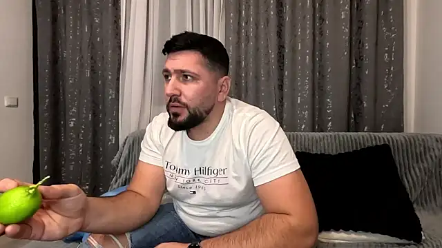 Gold Alpha Boy online show from 11/19/25, 06:30