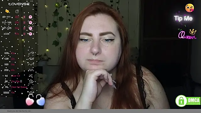Snapshot of Alicia_love00 chatting on 05/26/26, 05:25 Alicia love00 online show from 05/26/26, 05:25