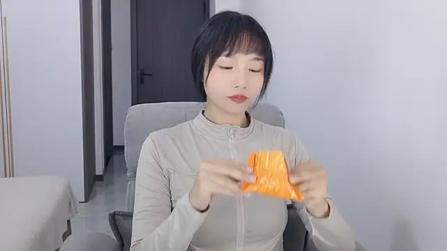 Lisa-3333 online show from 11/09/25, 02:15