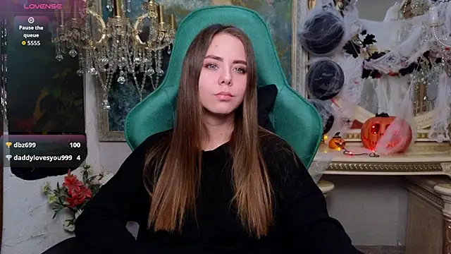 IvoryWood  online show from 10/31/25, 10:27