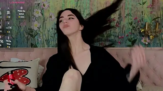 IvoryWood  online show from 04/21/26, 07:39