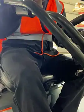 PuttieIn online show from 04/24/26, 04:20