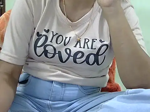 CHAMELI4747 online show from 10/15/25, 07:41