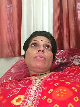 ISHANI-SINGH online show from 10/22/25, 11:43