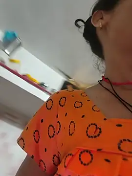 Snapshot of ISHANI-SINGH chatting on 07/18/26, 03:00 ISHANI-SINGH online show from 07/18/26, 03:00