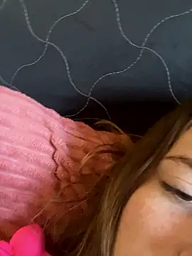 Snapshot of SafadaJS chatting on 01/15/26, 01:26 SafadaJS online show from 01/15/26, 01:26