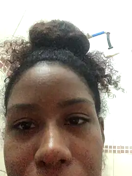 Snapshot of LilithCuban chatting on 09/11/25, 05:40 LilithCuban online show from 09/11/25, 05:40