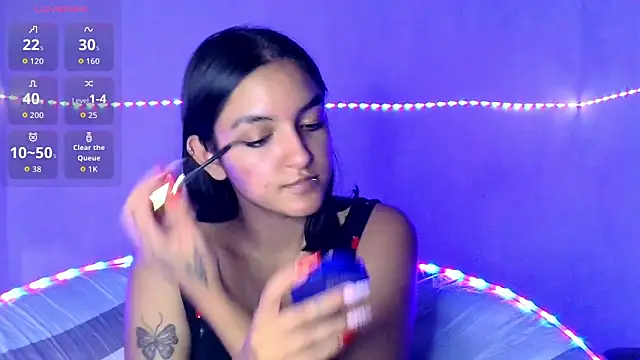 Snapshot of Ari_20_ chatting on 04/16/26, 06:30 Ari 20 online show from 04/16/26, 06:30