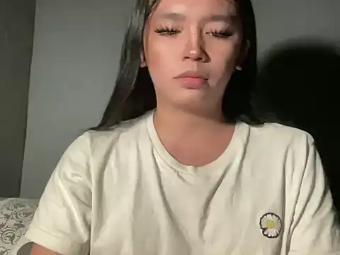 Claudia Johnson online show from 11/24/25, 01:00