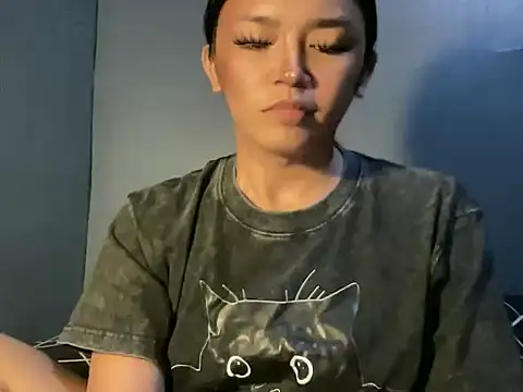 Claudia Johnson online show from 12/18/25, 05:35