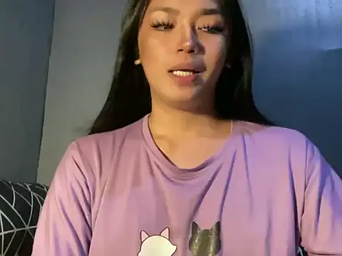 Claudia Johnson online show from 12/21/25, 05:47