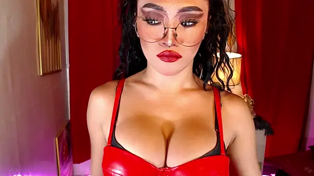 Snapshot of Goddess_Maliya chatting on 05/13/26, 07:28 Goddess Maliya online show from 05/13/26, 07:28