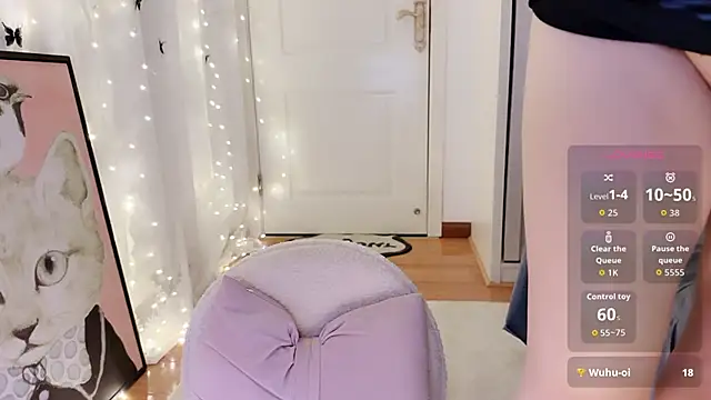 Snapshot of charlotte520 chatting on 10/06/25, 12:35 charlotte520 online show from 10/06/25, 12:35