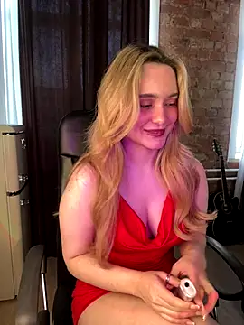 Chloe Ravens online show from 10/19/25, 06:14