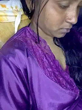 Snapshot of Soniya549 chatting on 10/02/25, 04:58 Soniya549 online show from 10/02/25, 04:58