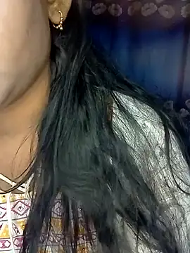 Snapshot of Soniya549 chatting on 10/13/25, 06:19 Soniya549 online show from 10/13/25, 06:19