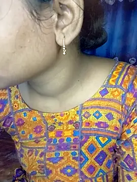 Snapshot of Soniya549 chatting on 10/18/25, 06:30 Soniya549 online show from 10/18/25, 06:30