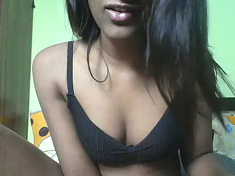 mickle james online show from 10/07/25, 07:22