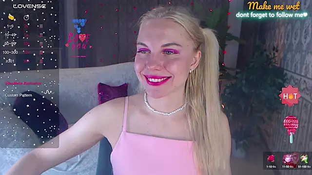 Snapshot of LiSinDoll chatting on 10/09/25, 03:59 LiSinDoll online show from 10/09/25, 03:59