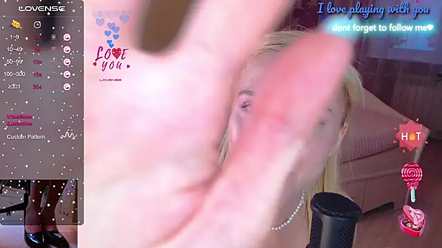 Snapshot of LiSinDoll chatting on 10/17/25, 06:38 LiSinDoll online show from 10/17/25, 06:38