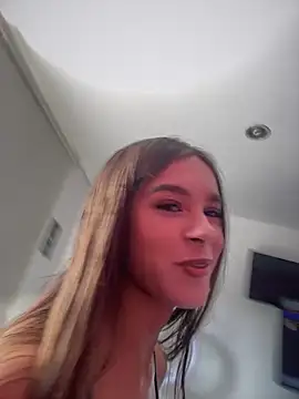 Snapshot of Natalia_vidal chatting on 09/17/25, 01:46 Natalia vidal online show from 09/17/25, 01:46