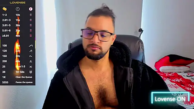 Ernesto-Rodriguez82 online show from 10/31/25, 05:36