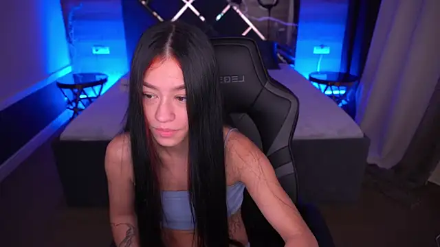 Snapshot of FataleNellie chatting on 10/22/25, 08:52 FataleNellie online show from 10/22/25, 08:52