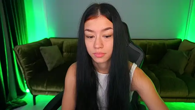 Snapshot of FataleNellie chatting on 10/29/25, 09:49 FataleNellie online show from 10/29/25, 09:49