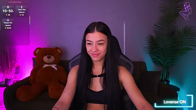 Snapshot of FataleNellie chatting on 12/13/25, 09:53 FataleNellie online show from 12/13/25, 09:53