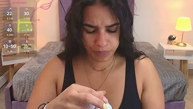 Lia Blake  online show from 10/20/25, 12:05