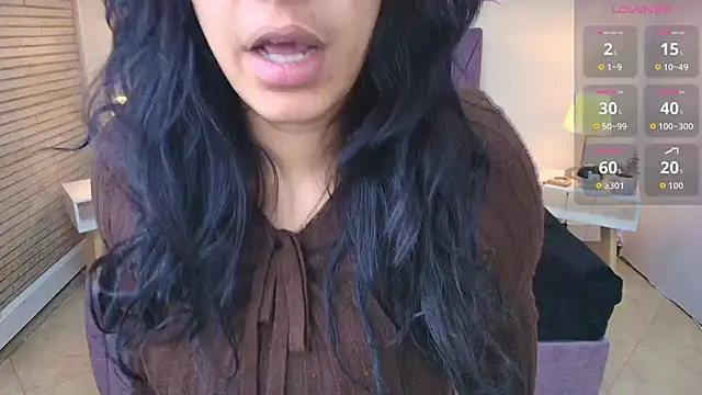 Lia Blake  online show from 11/16/25, 12:33