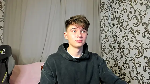 Snapshot of SherlockMax chatting on 09/10/25, 12:27 SherlockMax online show from 09/10/25, 12:27