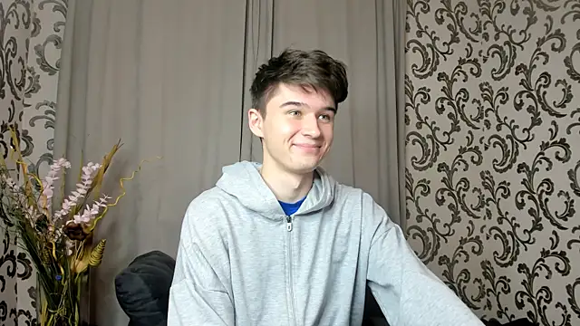 Snapshot of SherlockMax chatting on 10/04/25, 06:39 SherlockMax online show from 10/04/25, 06:39