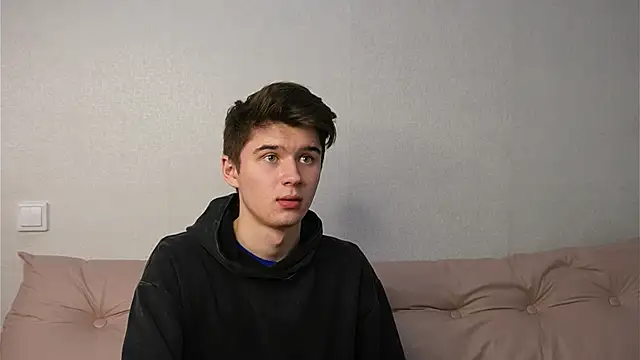 Snapshot of SherlockMax chatting on 10/26/25, 05:52 SherlockMax online show from 10/26/25, 05:52