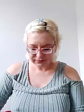 VikaKing online show from 09/30/25, 08:52