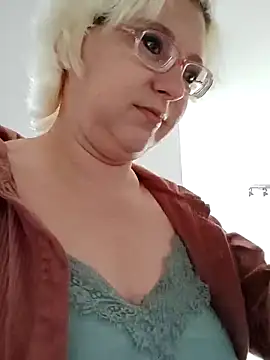 VikaKing online show from 10/16/25, 09:32