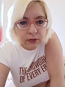 VikaKing online show from 11/30/25, 11:47