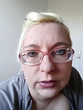 VikaKing online show from 01/16/26, 10:08