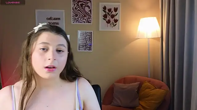 Queen Michelle  online show from 10/08/25, 09:23