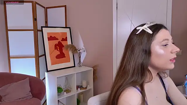 Queen Michelle  online show from 11/26/25, 09:16