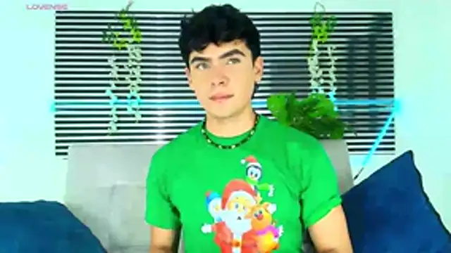 CamiiGuzmanX online show from 12/18/25, 07:53