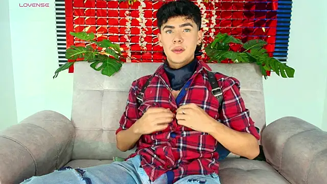 CamiiGuzmanX online show from 02/12/26, 08:26