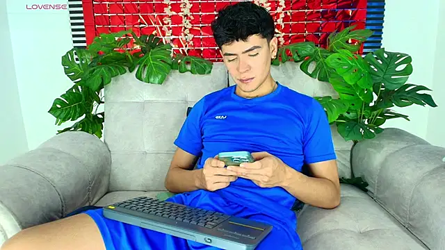 CamiiGuzmanX online show from 02/21/26, 09:38