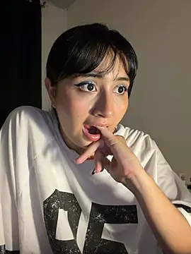 Snapshot of kaori_77 chatting on 07/07/26, 07:23 kaori 77 online show from 07/07/26, 07:23