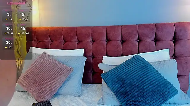 Tania 77  online show from 12/19/25, 01:07